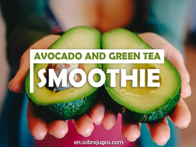 AVOCADO AND GREEN TEA SMOOTHIE